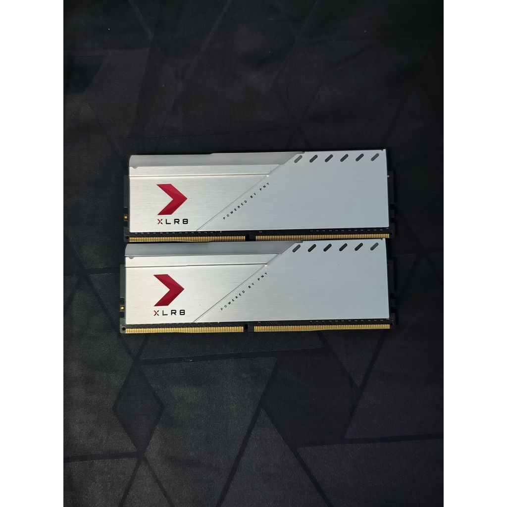 RAM PNY XLR8 RGB SILVER 16GB (8GBX2) DDR4 BUS 3200MHz (หน่วยความจำ) แรม สินค้ามือสอง