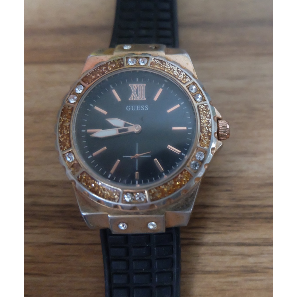 Gue$$ W0247 Watch Size 38mm สีทอง