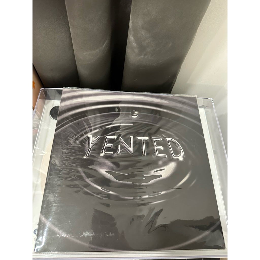 แผ่นเสียง YENTED Vinyl