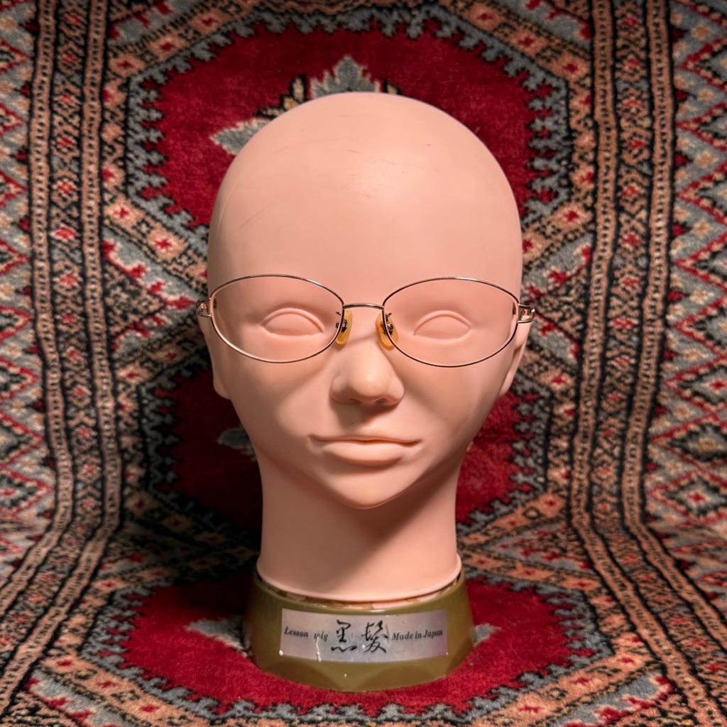 กรอบแว่นตา Hanae Mori รุ่น HM-9303. Made in japan วัสดุ titanium กรอบสีน้ำตาล ขาแว่นสีน้ำตาล สภาพตัว