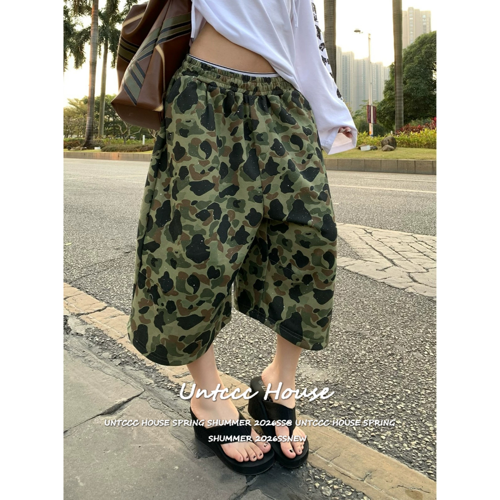 [Camouflage Elastic Waist Wide Leg Cropped Pants] กางเกงขาสั้นลายพรางเอวยืดขากว้างสำหรับผู้หญิงสไตล์สตรีททันสมัย
