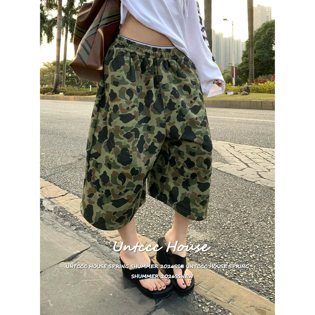 [Camouflage Elastic Waist Wide Leg Cropped Pants] กางเกงขาสั้นลายพรางเอวยืดขากว้างสำหรับผู้หญิงสไตล์สตรีททันสมัย