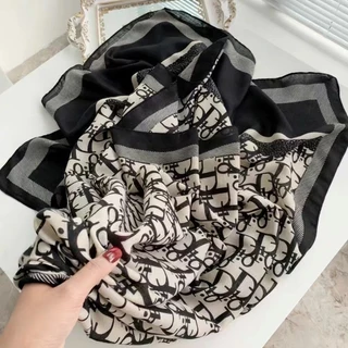 ผ้าคลุมไหล่ซาติน Shawl กันแดด ผ้าพันคอระบายอากาศดี อเนกประสงค์ สวมใส่ได้ทุกฤดู ใช้งานหลายโอกาส เดินทางทำงานออกไปเที่ยว