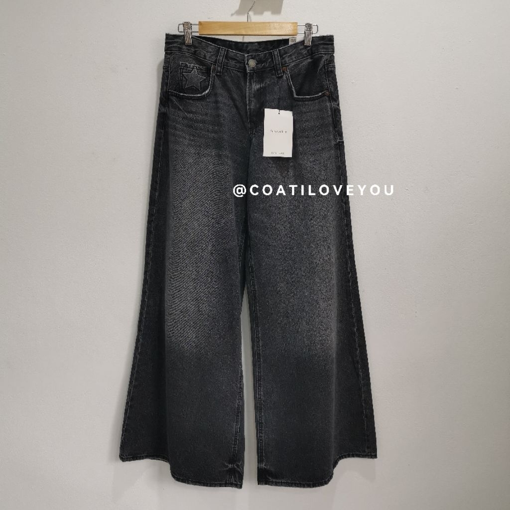 STRADIVARIUS​ SUPER​ WIDE​ FIT JEANS​