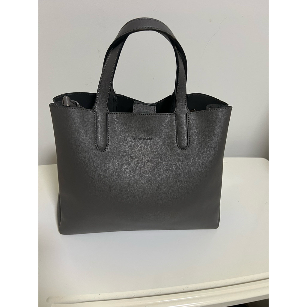 กระเป๋าถือ ANNE KLEIN มีตำหนิ