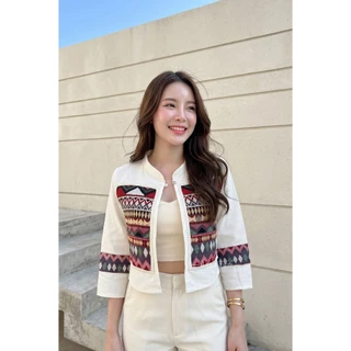 เสื้อคลุมครอปผ้าฝ้ายคอจีนแต่งลายผ้าทอ