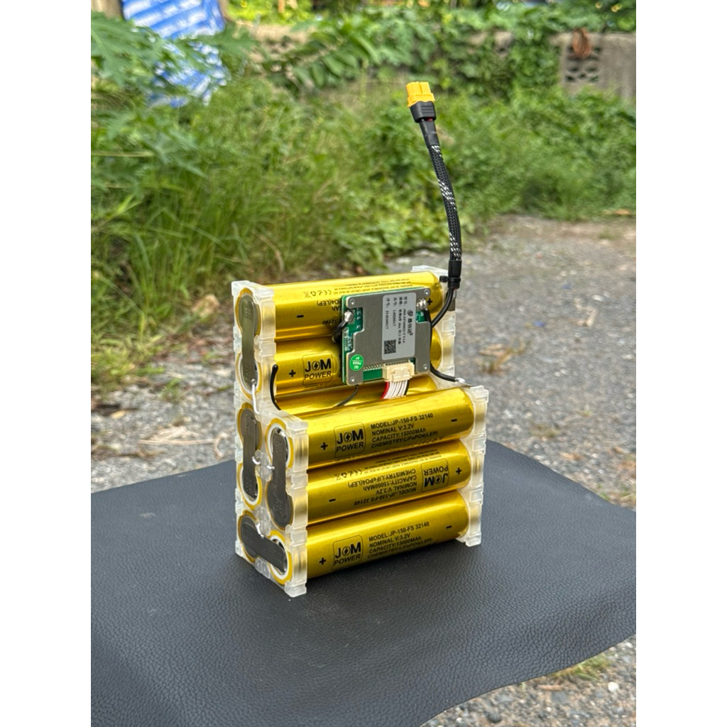 แบตเตอรี่ 8S 15A BMS 30A 25.6-29.2 15000mahเลือกทรงได้ ทักแชทมา