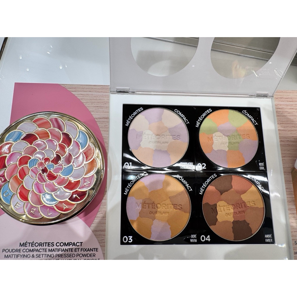 Guerlain MÉTÉORITES COMPACT แป้งเนื้อแมตต์ (MATTIFYING POWDER)💗