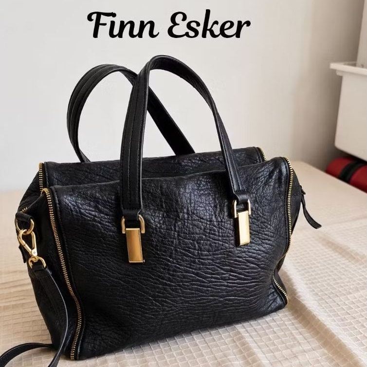 Finn Esker กระเป๋าทำงาน สภาพดีมาก!