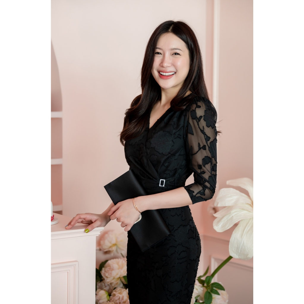 PD385 Black Sunshine Dress เดรสผ้าชีฟองเบิร์นเอ้าท์ คอวีป้าย แต่งเพชร แขนห้าส่วน กระโปรงเข้ารูปทรงสอบ