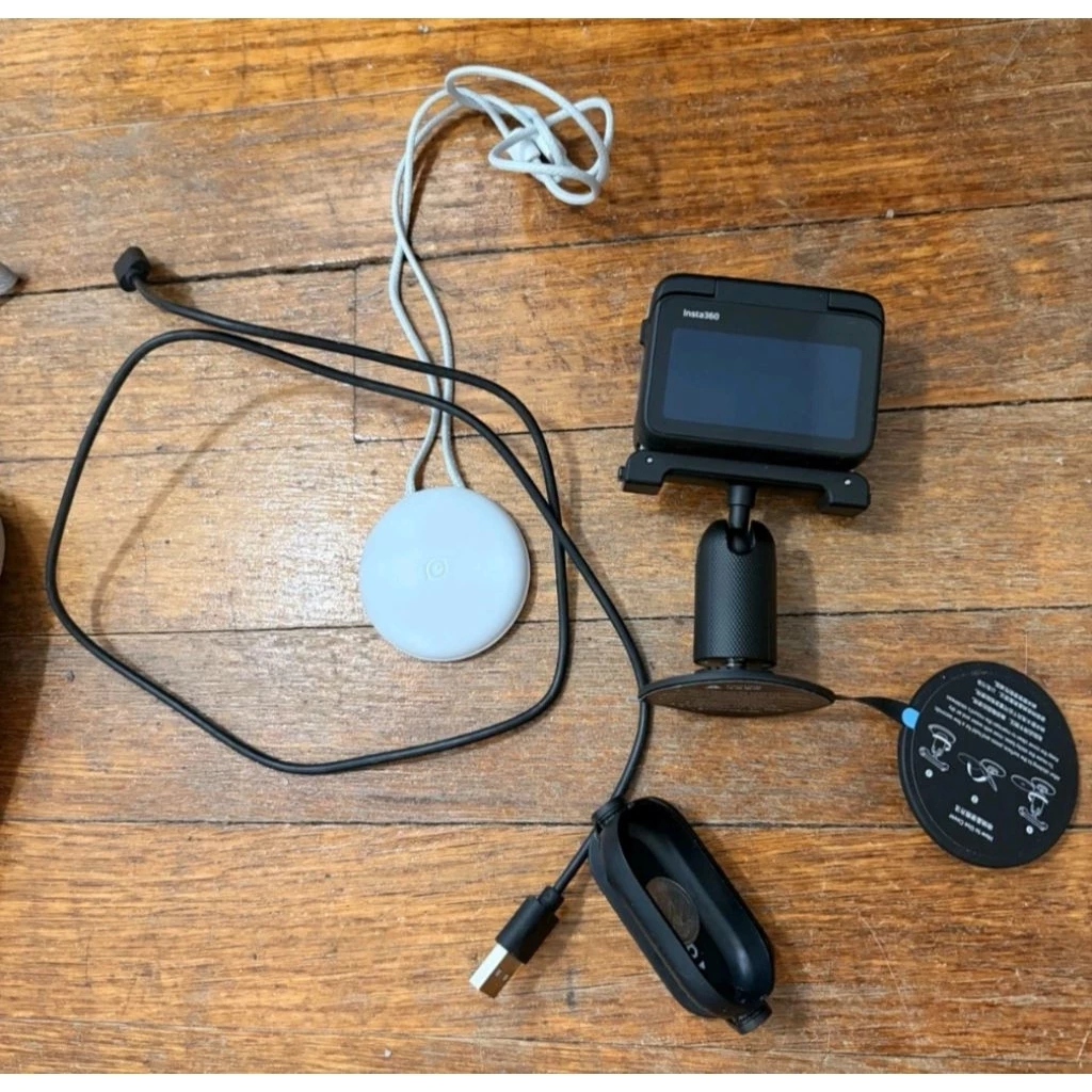 Insta360 GO 3S 128GB Action Camera Bundle