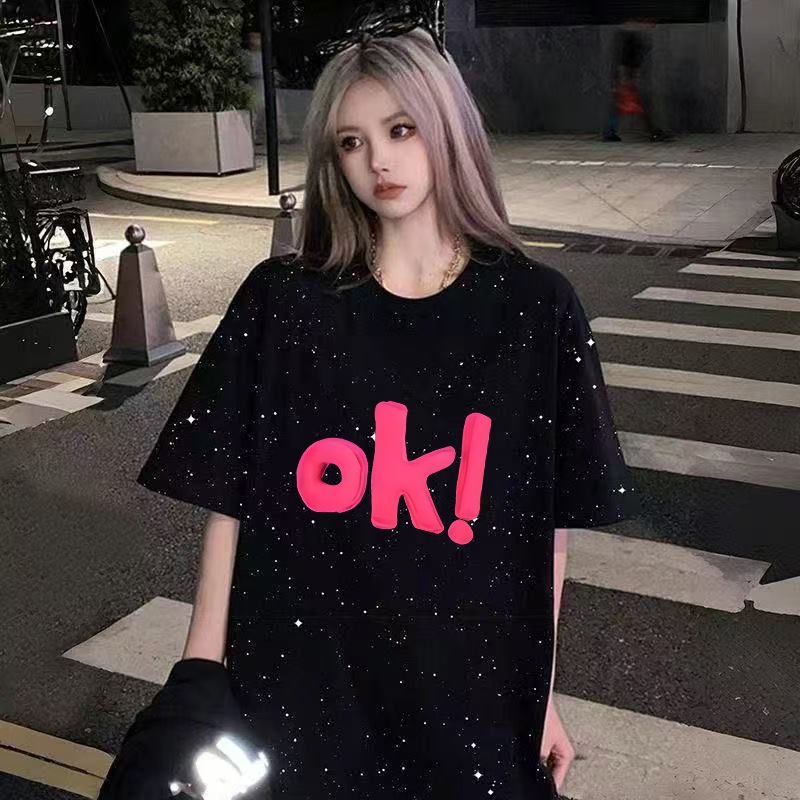 เสื้อยืดสีดําผู้หญิงแบบเท่ๆ oversize เสื้อผ้าสาวอวบคนอ้วนไซส์ใหญ่ เสื้อโอเวอร์ไซส์เกาหลี ทรงหลวมแฟชั่น สกรีนลายวินเทจ