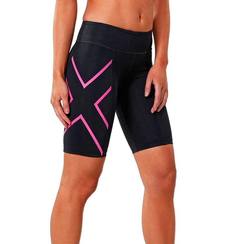 กางเกงรัดกล้ามเนื้อขาสั้น 2XU