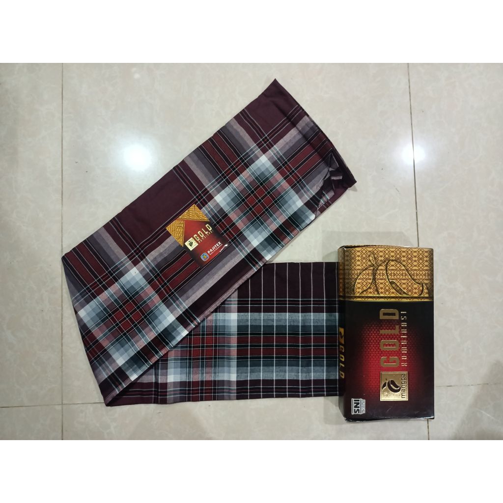 ผ้าโสร่งตรามะม่วง Manggan goldลายมาใหม่ สวยๆเนื้อดีซับน้ำไม่ลื่น เย็บแล้วพร้อมก่ลอง ราคา ถูกที่สุด โปรบีเคเค