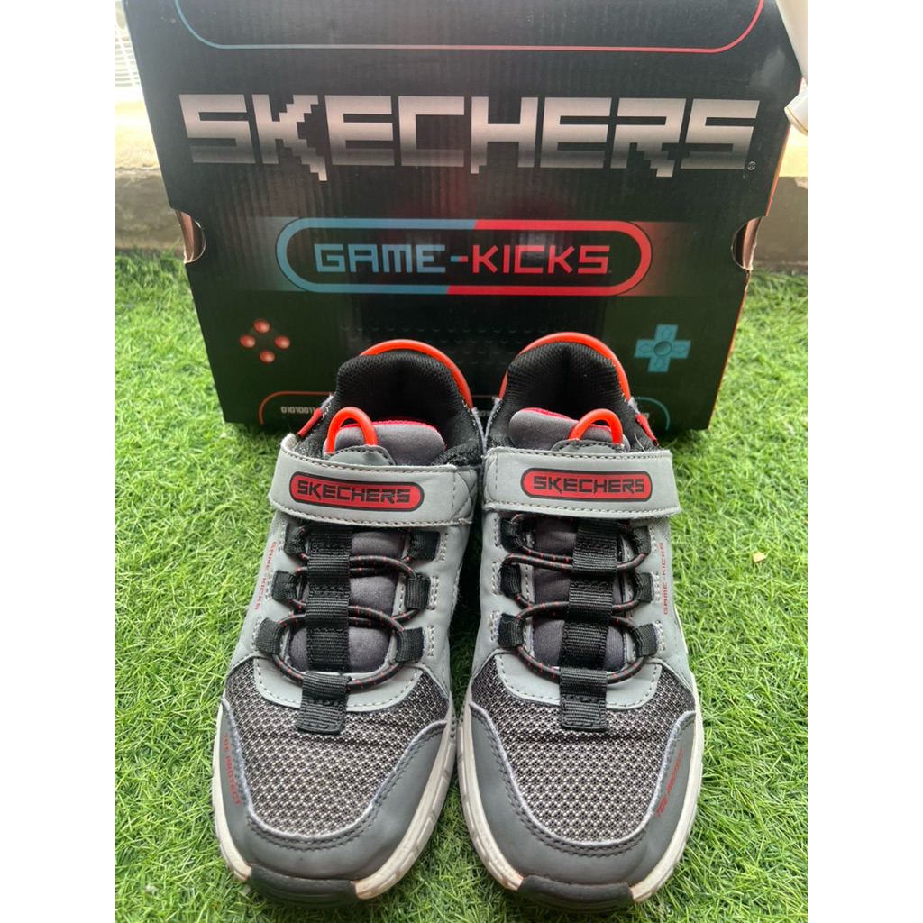 Skechers kids รองเท้ามือสอง