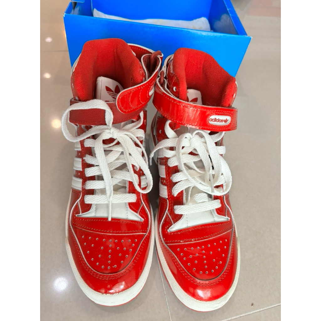 รองเท้าผ้าใบ Adidas ผู้หญิง