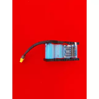 แบตเตอรี่ลิเธียมฟอสเฟส LifePo4 32700 / 4S 12.8v-14.6v ทรงยาว แอมป์แท้ พร้อมที่ชาร์จ ใส่ตู้ลำโพงบลูทูส หรือ ใช้ในงาน DIY