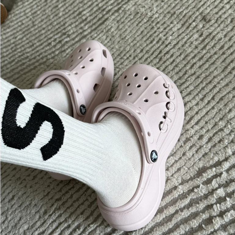 Crocs  Heel height 4 cm รองเท้าลำลองผู้หญิง BAYA PLATFORM CLOG รองเท้า ของแท้ รองเท้าแตะ ผู้หญิง ผู้