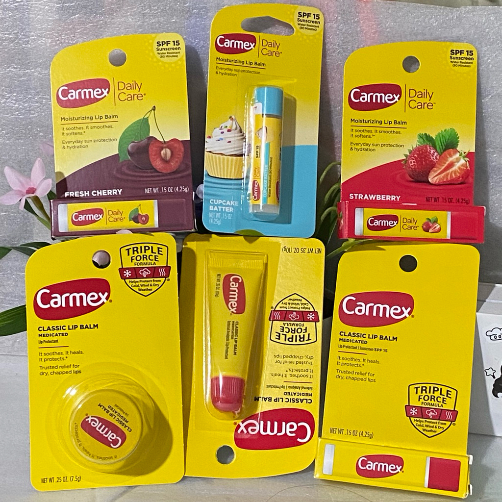 ลิปบำรุงตัวดังจากอเมริกา Carmex คาร์เม็กซ์ มอยซ์เจอไรซิ่ง ลิปบำรุงปากมีหลายแบบให้เลือกซื้อค่ะ
