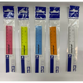 STAEDTLER ไม้บรรทัดพลาสติก 15 ซม. สีใส, พาสเทล, นีออน คละสี แสดงหน่วยวัด ซ.ม. นิ้ว Ruler plastic (15 cm)