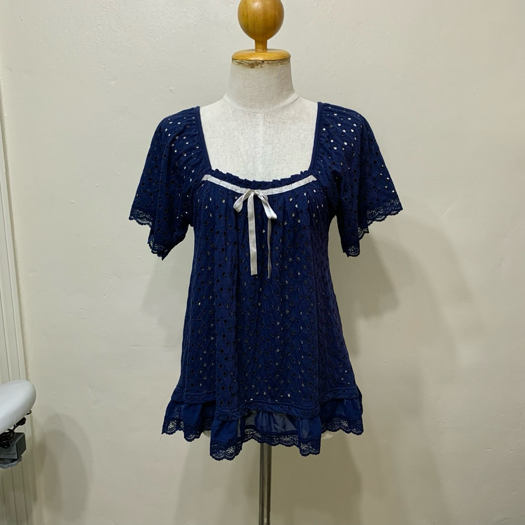- เสื้อ axes famme สีกรม อก 32-34