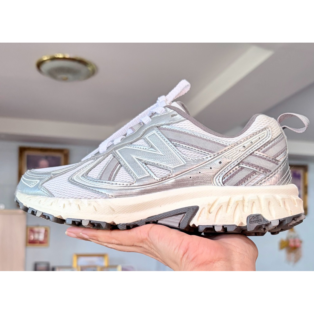 รองเท้ามือสองของแท้ New balance 410