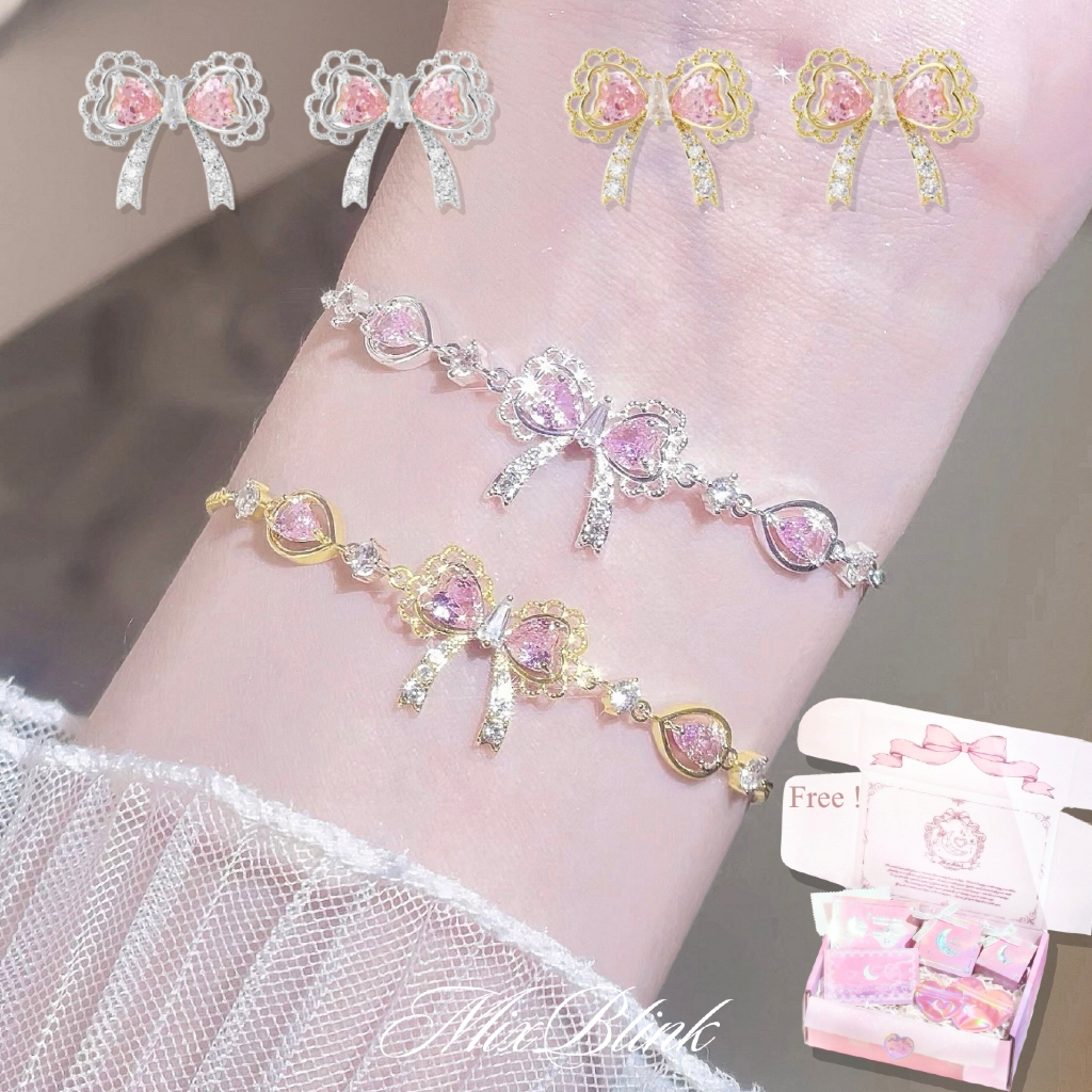 พร้อมส่งทันที แถมกล่องแพคเกจ สร้อยข้อมือ & ต่างหู ทองเหลืองชุบหนาพิเศษ ♡ รุ่น Caris ♡ - โบว์ ลูกไม้ ชมพู เพชร MixBlink