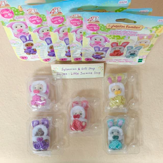 🏠 (สุ่มเอง/ เลือกแบบได้) ตุ๊กตาเบบี้ซิลวาเนียนชุดมาสคอตกระต่าย Colourful Bunny Costume Babies : Sylvanian Rabbit ซองสุ่ม