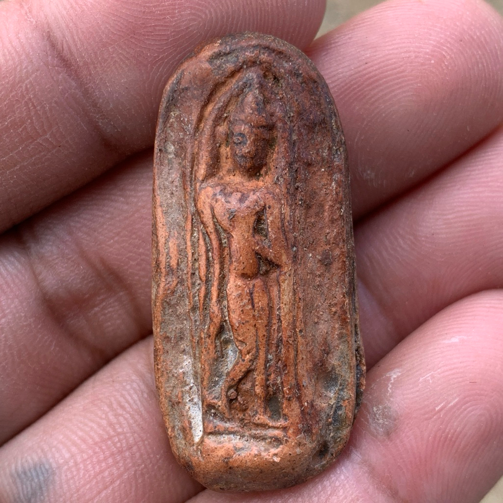 พระลีลาเม็ดขนุน กรุทุ่งเศรษฐี กำแพงเพชร