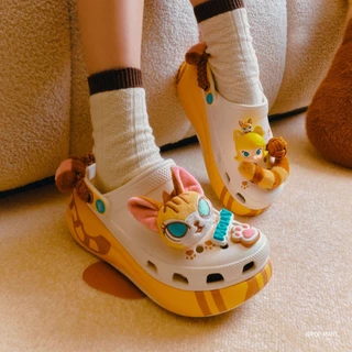 พร้อมส่ง [ทักสอบถามไซส์] รองเท้า POPMART MOLLY CROCS CRUSH CLOG MOLLY CROCS CLASSIC