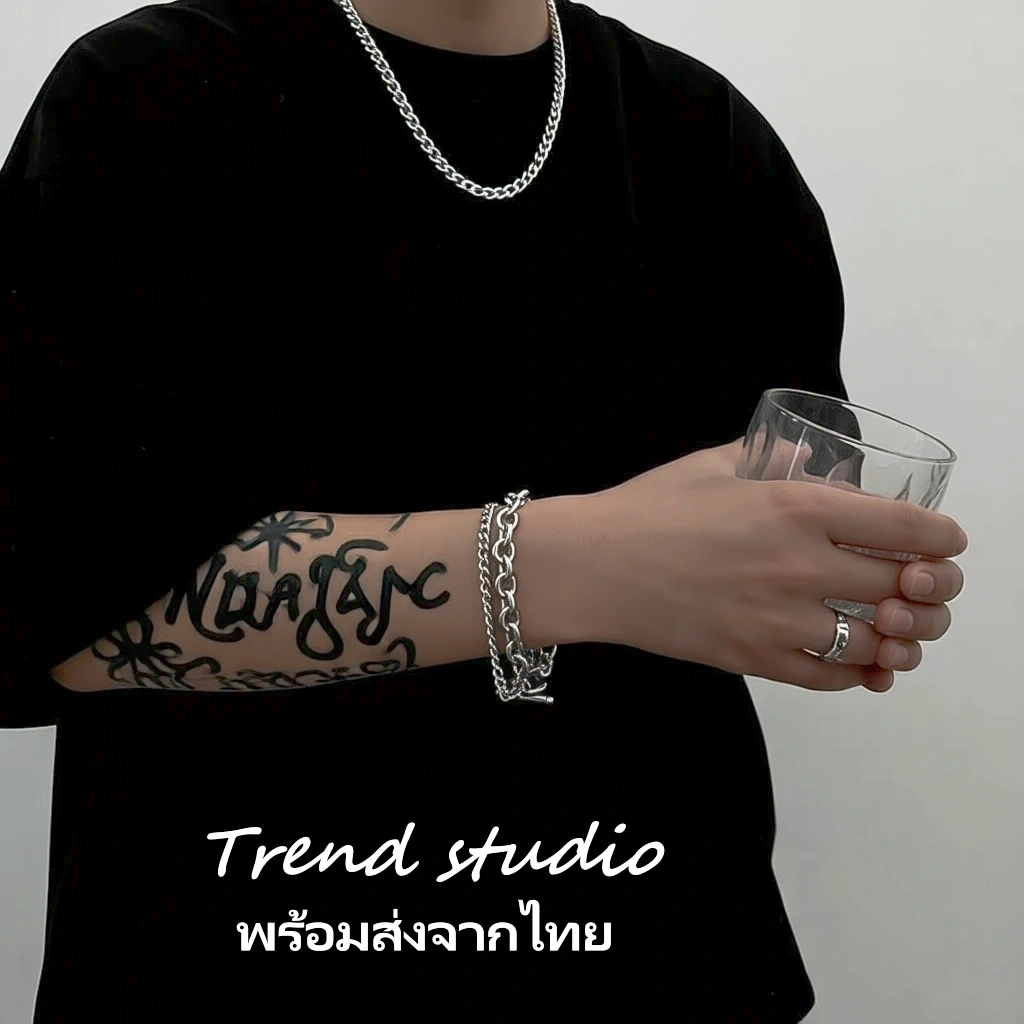 สร้อยข้อมือผู้ชายแฟชั่นสไตล์ฮิปฮอป วัสดุเหล็กไททาเนียม ไม่ซีดจาง หัวเข็มขัดล็อคเรียบง่าย สวมใส่ง่าย พร้อมส่งจากไทย