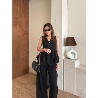 Aira Set :: ชุดเซ็ทขายาวสีพื้น เสื้อแขนกุดคอวีแต่งระบายล่าง งานน่ารัก กางเกงขายาว เรียบหรู BETTY (B071)