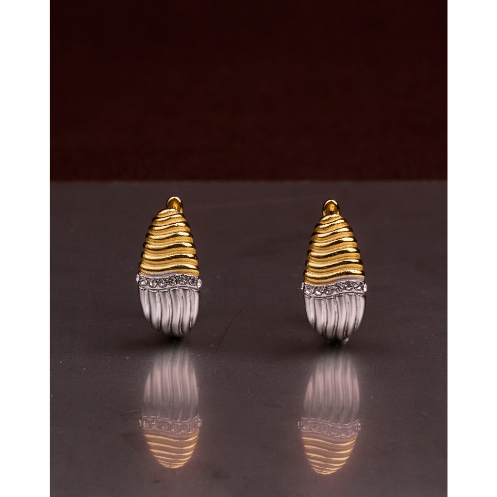 Adornment Club -  Between earrings ต่างหู สีทอง สีเงิน l แพ้ง่ายใส่ได้ กันน้ำ nickel free, waterproof, long-lasting