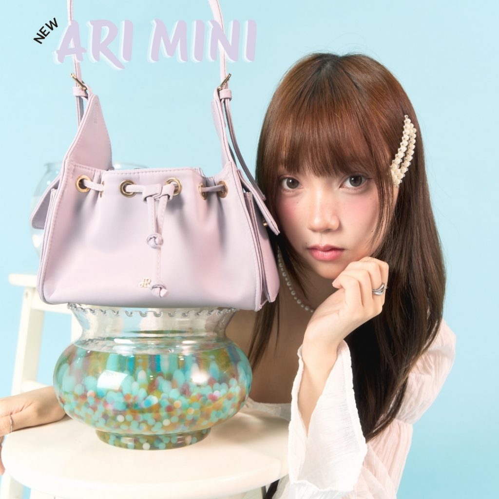 กระเป๋ารุ่น ARI Medium Nylon รุ่นใหม่ Size 10.5 นิ้ว