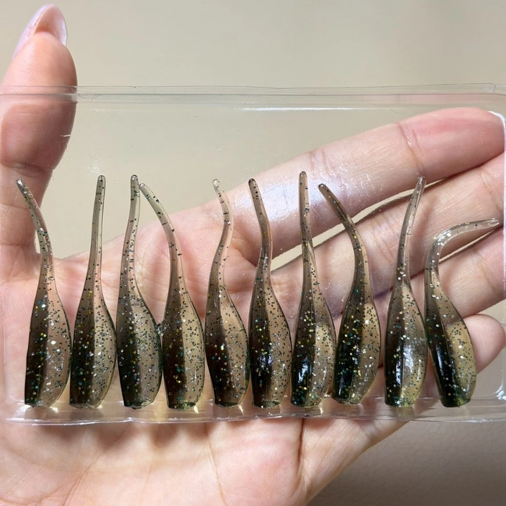 เหยื่อยางทรงกาแลน ยาว5cm มี10ชิ้น เหยื่อปลอมตกปลากะพง GL1