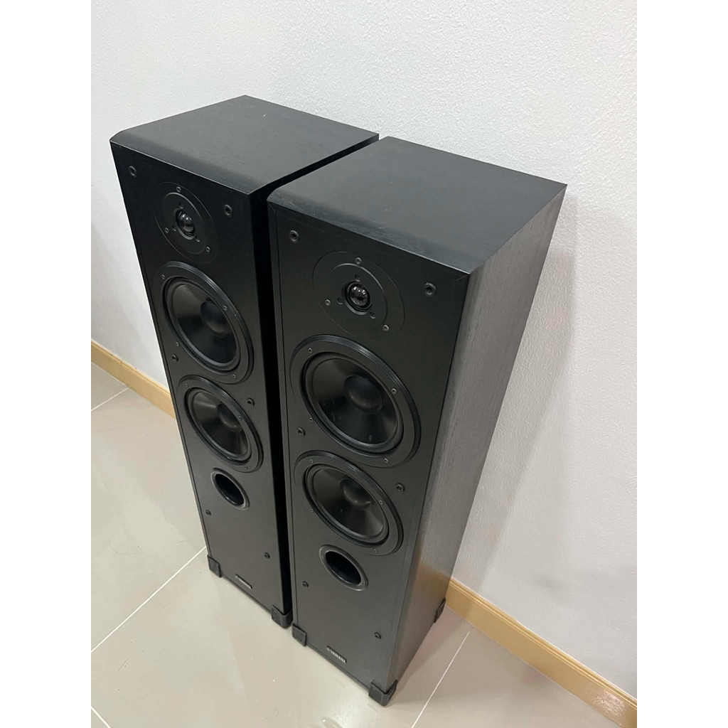 มือสองสภาพดีใช้งานปกติลำโพงตั้งพื้นรุ่น Yamaha NS-F51 ซึ่งมาในดีไซน์ตู้สีดำแนวตั้ง