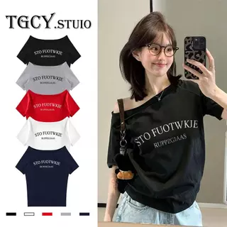 เสื้อไหล่ตกสีดำ ลายตัวอักษรเกาหลี โพลีเอสเตอร์โอเวอร์ไซส์ ใส่สบาย เปิดไหล่เซ็กซี่ แฟชั่น มินิมอล แมทช์ง่าย M-XXL