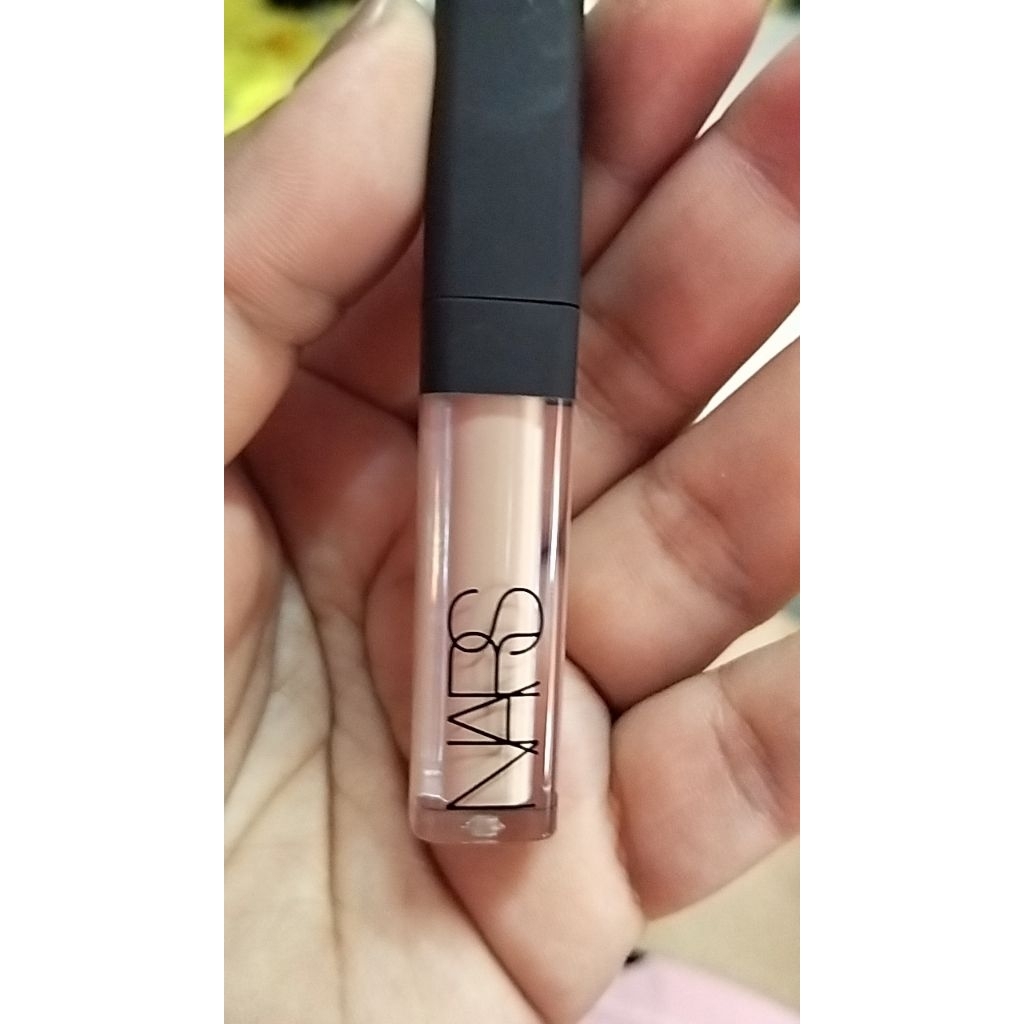 Nars เรเดียนท์ ครีมมี่ คอนซีลเลอร์ ฮันนี่