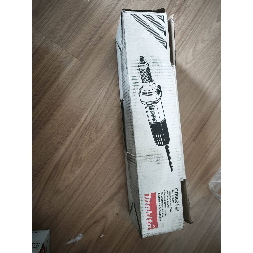 เครื่องเจียร์แกน อมยิ้ม เจียร์ GD 0601 Makita แท้ 100%