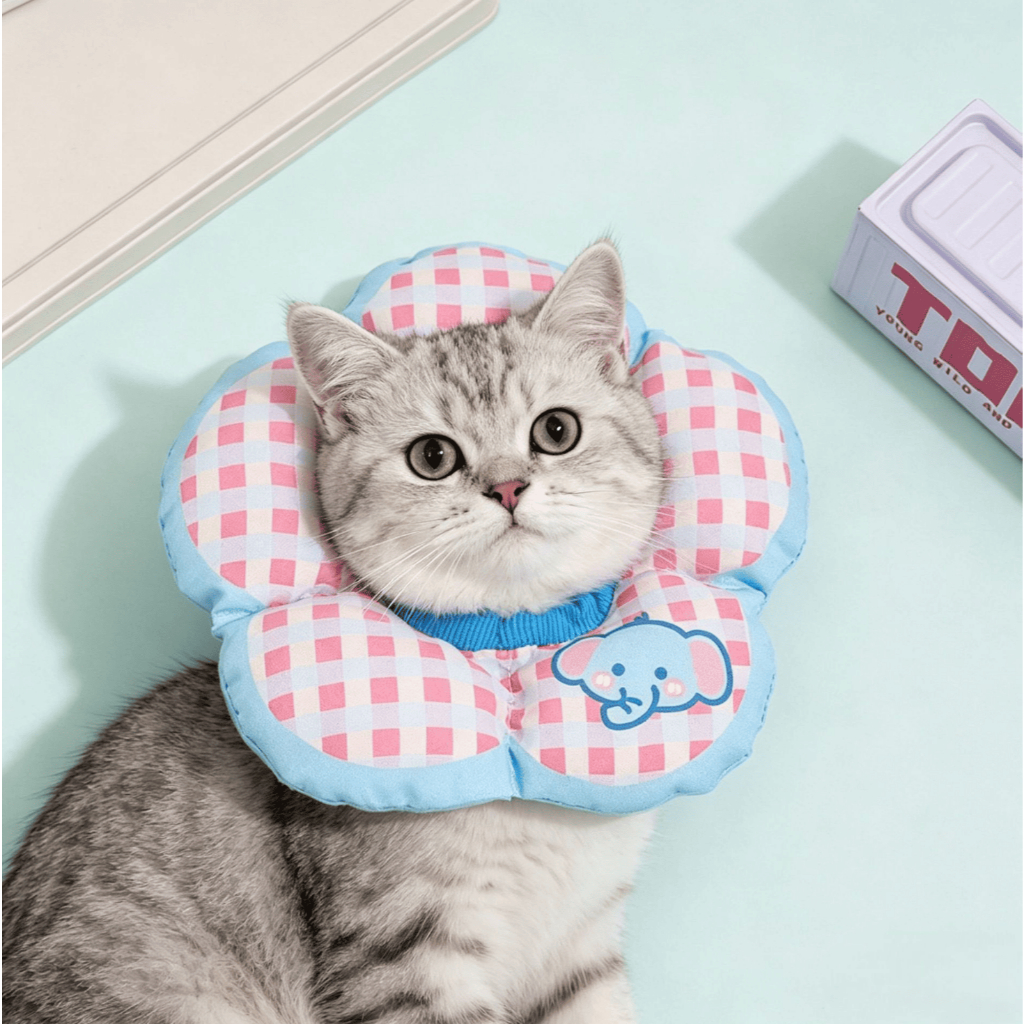PP-1307 ปลอกคอกันเลียแบบผ้านุ่ม รุ่นดอกไม้ ใส่สบาย ช่วยป้องกันการเลียแผล เหมาะสำหรับน้องหมาและน้องแมว 🌸🐶🐱💖