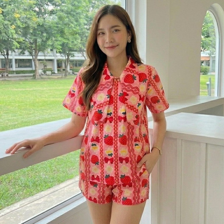 ชุดเซ็ท เสื้อหูกระต่าย+กางเกงขาสั้น มีกระเป๋าล้วง 2 ข้าง น่ารักมาก
