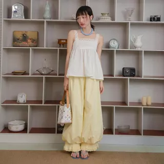 Kimmame - เสื้อ รุ่น Daisy Lace Spaghetti