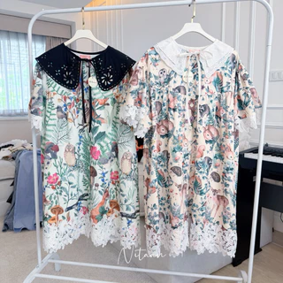 NITAAN 🐁 LILA DRESS เดรสผ้านูนทางพิมพ์ลาย โอเว่อร์ไซส์ ปกปัก สวยมากกก กระดุมหน้าอแต่งลูกไม้