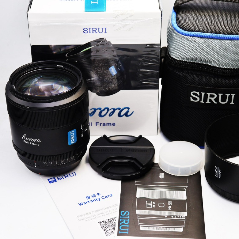 Fujifilm X Mount Sirui 85mm F1.4 AF "Aurora" Lens in Box for portraiture Fuji Cameras, used