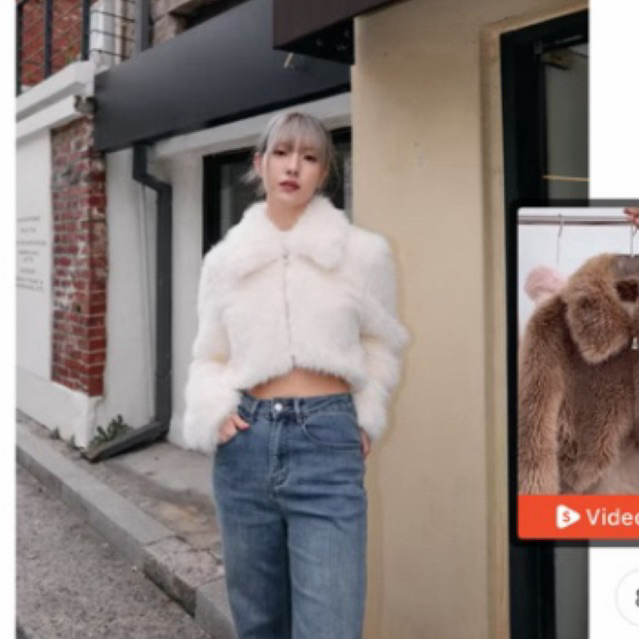 Umore.made รุ่น Kylie fur coat สีขาว