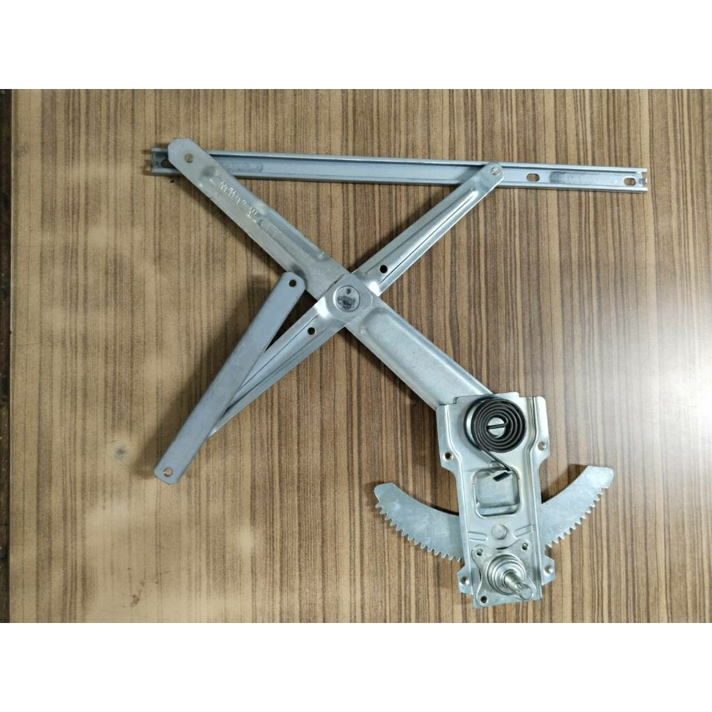 เฟืองยกกระจก อีซูซุ 8-94271095-2 ISUZU NPR 84 R ด้านขวา ราคา 680 บาท