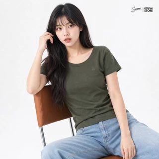 Serene's Choice เสื้อคอยู แขนสั้น เข้ารูป Body fit คลาสสิค ปักโลโก้ Serene เสื้อยืดผู้หญิง
