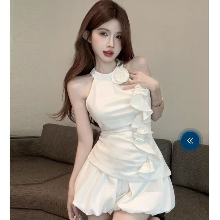 ชุดเซ็ทสาวหวานสุดละมุน เสื้อคล้องคอแต่งดอกไม้3มิติ+กางเกงทรงดอกทิวลิปสุดน่ารัก ใส่แล้วหุ่นสวย ดูเด็กดูแพงสไตล์คุณหนู