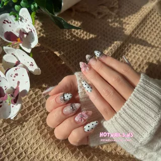 HOTNAILS.NS 🔥พร้อมส่ง ไม่ต้องรอพรีฯ🔥เล็บปลอมเจลแฮนด์เมด 100% แถมอุปกรณ์ติดเล็บฟรี | ลายลูกไม้