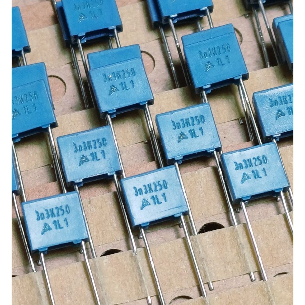 (ราคา 10ตัว) Epcos 0.0033uf 3.3nf 332 k250v polyester film capacitor MKT ตัวเก็บประจุ คาปาซิเตอร์ ระหว่างขา 5 mm มม